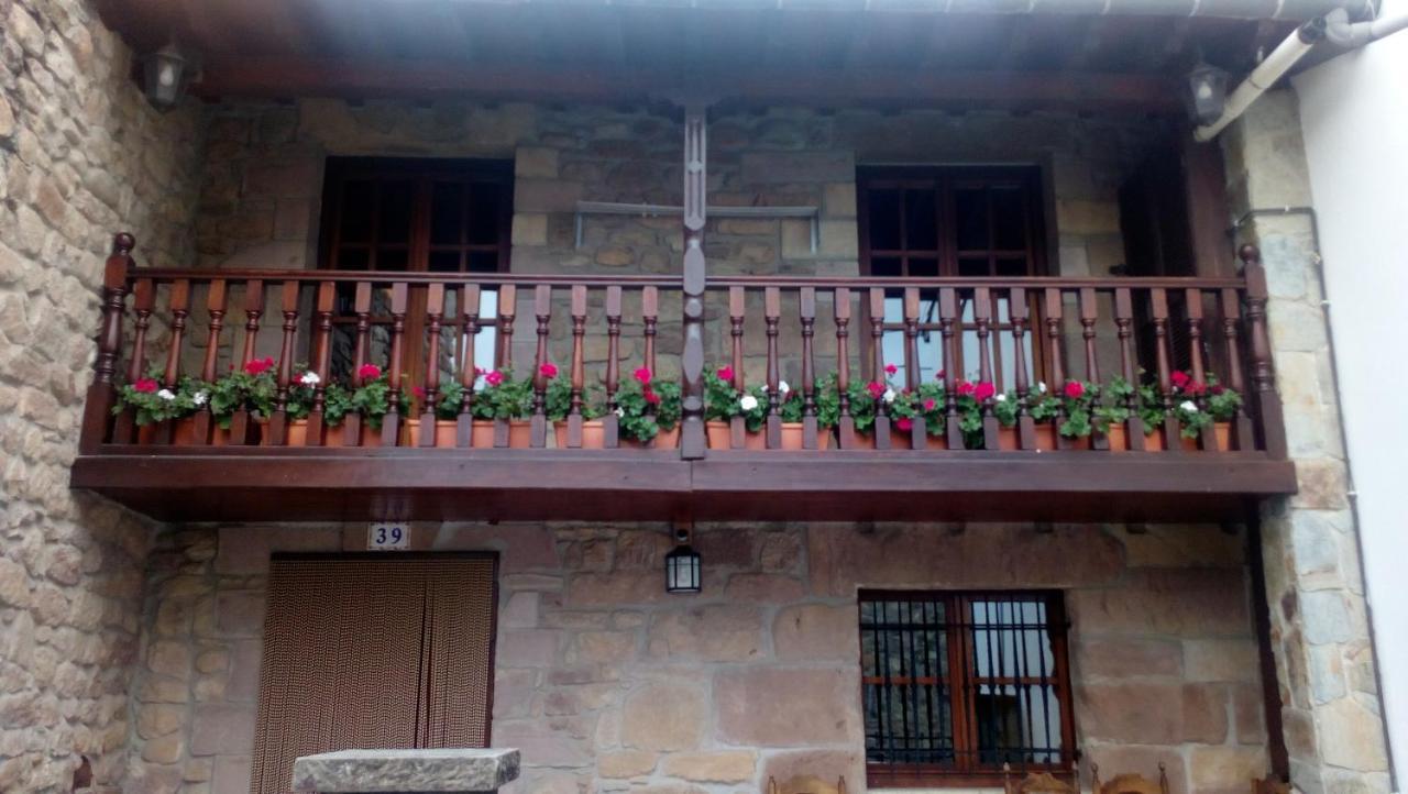La Casa De Consuelo 3 Guest House Viérnoles Exterior photo